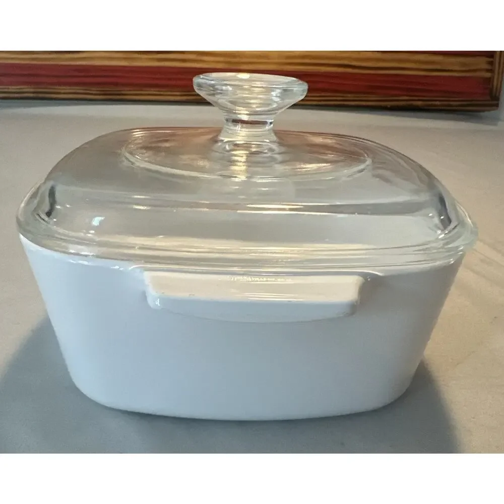 Vintage Corning Ware 1 1/2 Qt. Cornflower Blue Casserole Dish w/ A-7-C lid